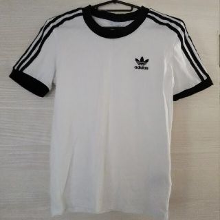 アディダス(adidas)の美品 adidas  Mサイズ ホワイトリブ Tシャツ レディース アディダス(Tシャツ(半袖/袖なし))