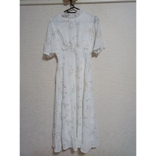 トッコ(tocco)のトッコ★新品★フラワー刺繍ドットシャーリングワンピース　tocco上品清楚透け感(ロングワンピース/マキシワンピース)