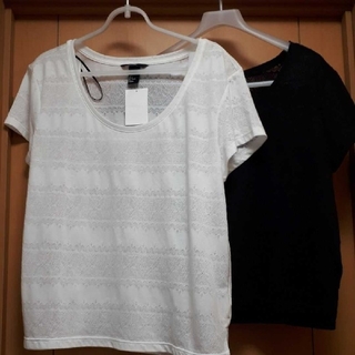 エイチアンドエム(H&M)のタグ付き未使用　H&M　Tシャツ白黒2枚セット(Tシャツ/カットソー(半袖/袖なし))