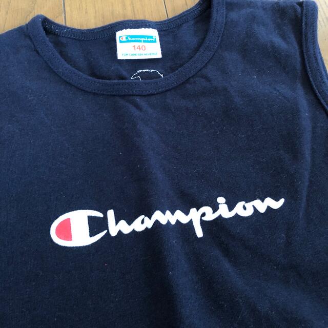 Champion(チャンピオン)の新品・未使用品★champion タンクトップ　140 ネイビー　チャンピオン キッズ/ベビー/マタニティのキッズ服男の子用(90cm~)(Tシャツ/カットソー)の商品写真