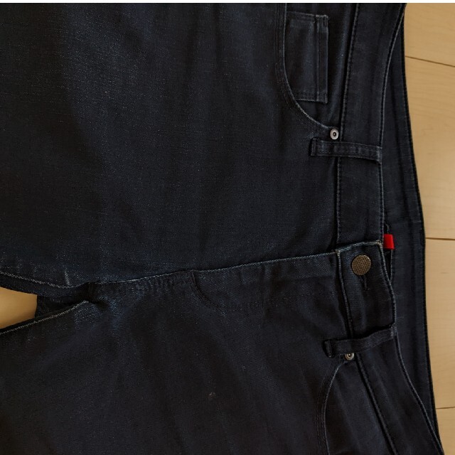 UNIQLO(ユニクロ)のUNIQLO　ジーンズ　ジーパン　パンツ　長ズボン レディースのパンツ(デニム/ジーンズ)の商品写真