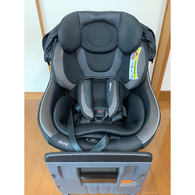 combi(コンビ)のコンビ　チャイルドシート　クルムーヴ　ISOFIX JG-650 キッズ/ベビー/マタニティの外出/移動用品(自動車用チャイルドシート本体)の商品写真