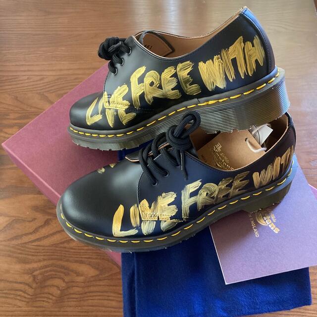 COMME des GARCONS(コムデギャルソン)のCOMME des GARCONS ×Dr.Martens カスタムペイント レディースの靴/シューズ(ローファー/革靴)の商品写真