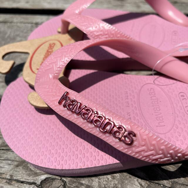 havaianas(ハワイアナス)のhavaianas キッズビーチサンダル22cm キッズ/ベビー/マタニティのキッズ靴/シューズ(15cm~)(サンダル)の商品写真