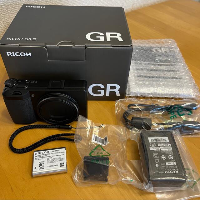 RICOH(リコー)の【美品】GR3 ショット枚数1,211枚 リコー GRIII スマホ/家電/カメラのカメラ(コンパクトデジタルカメラ)の商品写真