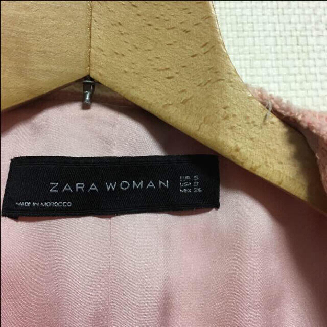 ZARA(ザラ)の流行りのピンクで目立っちゃえ！ZARAのノーカラージャケット レディースのジャケット/アウター(ノーカラージャケット)の商品写真