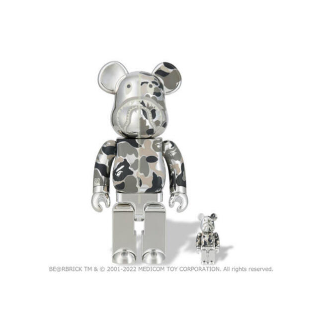 A BATHING APE(アベイシングエイプ)のBE@RBRICK BAPE® CAMO SHARK 100％ & 400％ エンタメ/ホビーのフィギュア(その他)の商品写真