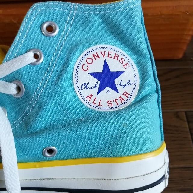 CONVERSE(コンバース)の【期間限定値下げ中】コンバース　オールスター　ハイカット　水色×黄色 レディースの靴/シューズ(スニーカー)の商品写真