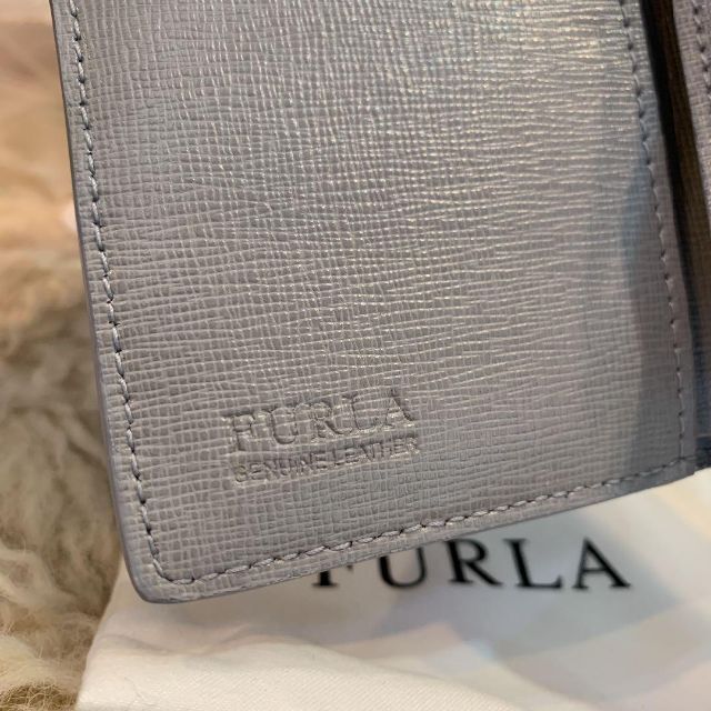 Furla(フルラ)の☆未使用品☆FURLA フルラ 三つ折りコンパクト財布 グレー リボン レディースのファッション小物(財布)の商品写真