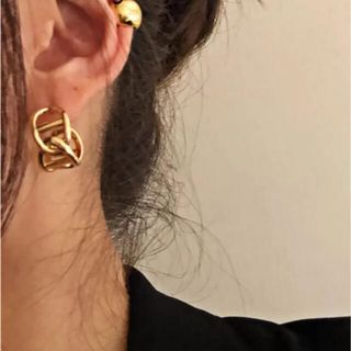 アレルギー対応鎖チェーンモチーフピアス⭐︎ガリャルダビームストゥモローイエナマリ(ピアス)