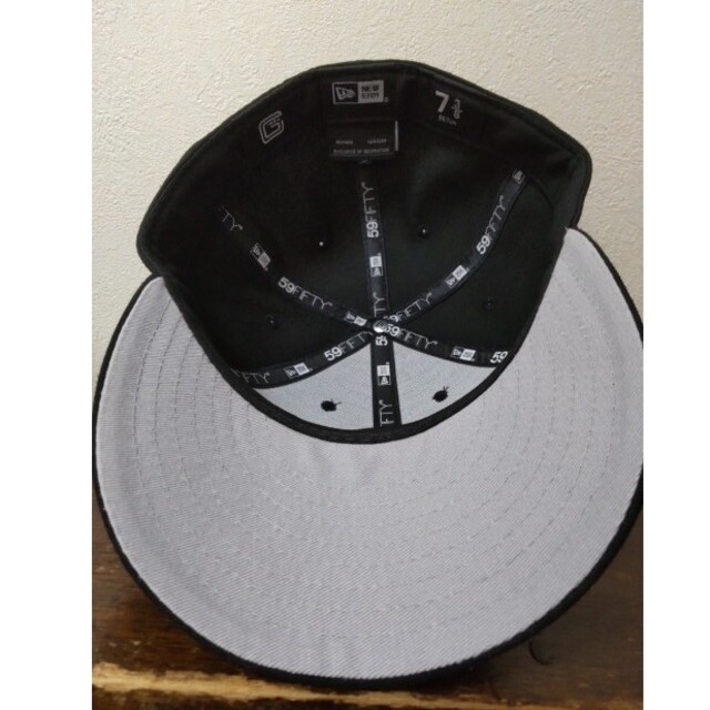 NEW ERA(ニューエラー)のニューエラ 読売ジャイアンツ LOW PROFILE 59FIFTY 7 3/8 メンズの帽子(キャップ)の商品写真