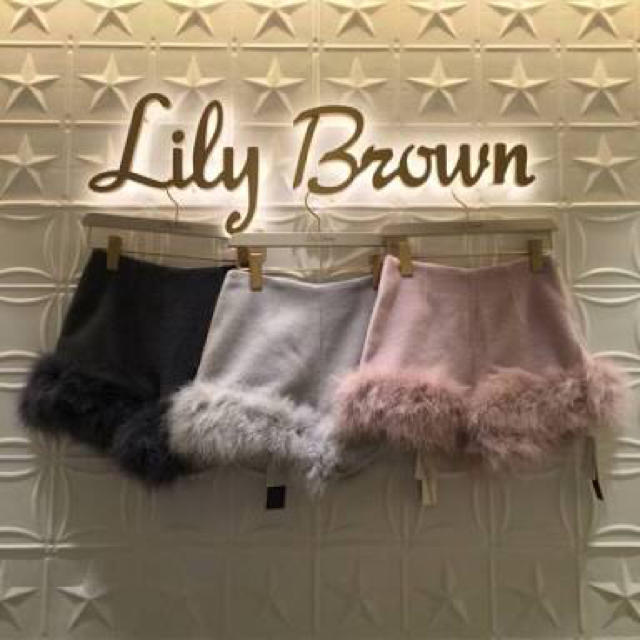 2015A/W lily brownフェザー付きショートパンツ