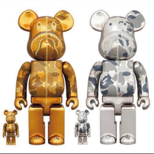 BE@RBRICK(ベアブリック)のBE@RBRICK BAPE® CAMO SHARK 100％ & 400％ エンタメ/ホビーのおもちゃ/ぬいぐるみ(キャラクターグッズ)の商品写真