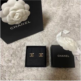 シャネル(CHANEL)のシャネル　CHANEL ピアス　アクセサリー　ゴールド　値引き可能(ピアス)