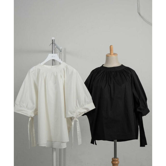 Amiur 【puff sleeve ribbon blouse】 レディースのトップス(シャツ/ブラウス(半袖/袖なし))の商品写真