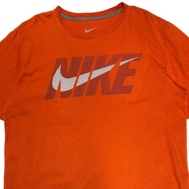 NIKE(ナイキ)の【古着】⑩ NIKE ナイキスポーツウェア　ビックプリント デカロゴ Tシャツ メンズのトップス(Tシャツ/カットソー(半袖/袖なし))の商品写真