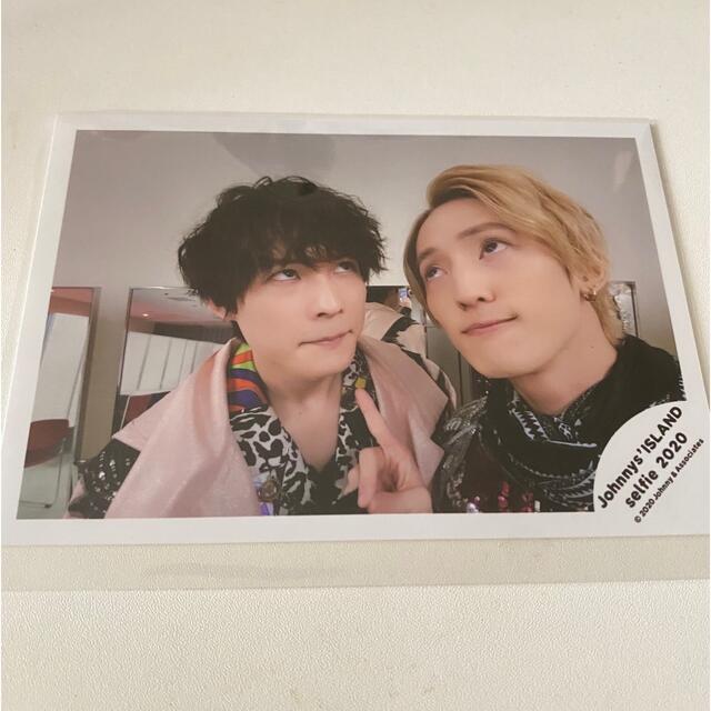 Johnny's(ジャニーズ)の松村北斗 川島如恵留 セルフィー 写真 エンタメ/ホビーのタレントグッズ(アイドルグッズ)の商品写真