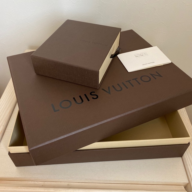 LOUIS VUITTON(ルイヴィトン)のルイヴィトン　ラヴェッロ　2wayショルダーバッグ レディースのバッグ(ハンドバッグ)の商品写真