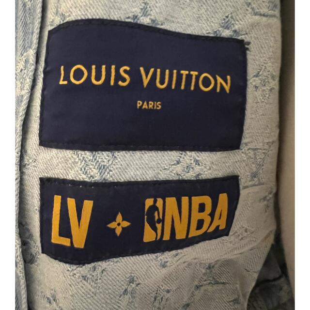 LOUIS VUITTON(ルイヴィトン)のルイヴィトン×NBA 21AW コットン デニムジャケット モノグラム メンズのジャケット/アウター(Gジャン/デニムジャケット)の商品写真