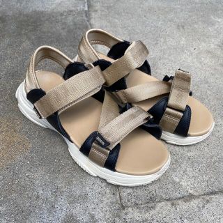 グラビス(gravis)のgravis ストラップサンダル (サンダル)