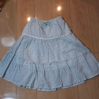 ユニクロ(UNIQLO)のユニクロ　スカート　150サイズ　夏用(スカート)