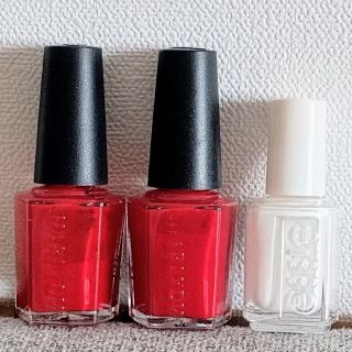 エッシー(Essie)のネイル シャレドワ エッシー レッド ホワイト(その他)