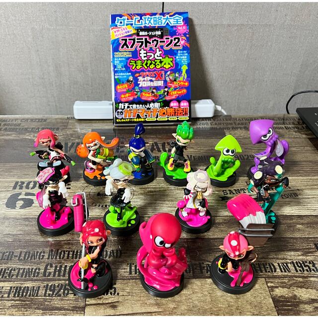 ゲームキャラクター任天堂　スプラトゥーン　amiibo アミーボ　13体セット　攻略本付き