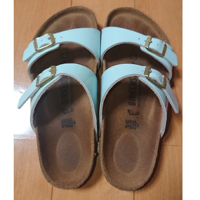 BIRKENSTOCK(ビルケンシュトック)のBIRKENSTOCK アリゾナ 22.5㎝ 35 レディースの靴/シューズ(サンダル)の商品写真