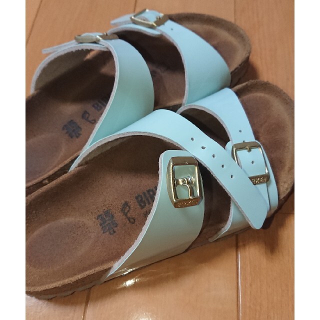 BIRKENSTOCK(ビルケンシュトック)のBIRKENSTOCK アリゾナ 22.5㎝ 35 レディースの靴/シューズ(サンダル)の商品写真