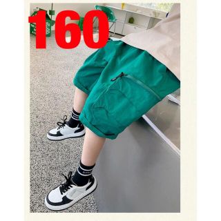 子供 ヒップホップ ハーフパンツ  大きいポッケ 緑色  160サイズ(パンツ/スパッツ)