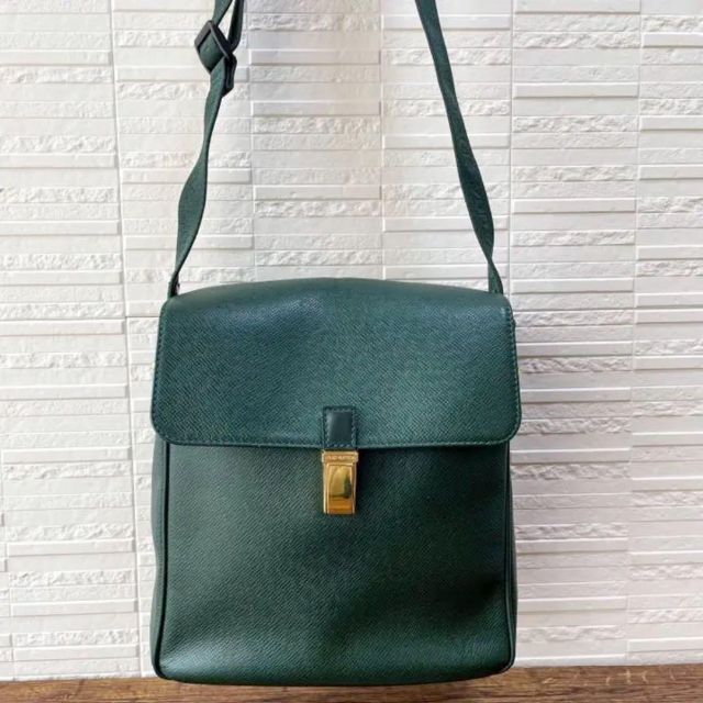 ルイヴィトン タイガ ヤランガ レザー ショルダー バッグ ルイヴィトン タイガ ヤランガ レザー ショルダー バッグ