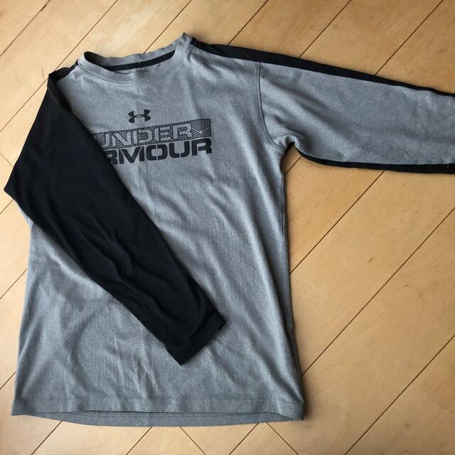 UNDER ARMOUR(アンダーアーマー)の長袖Tシャツ キッズ/ベビー/マタニティのキッズ服男の子用(90cm~)(Tシャツ/カットソー)の商品写真