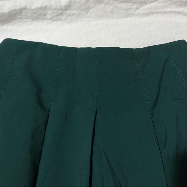 UNIQLO(ユニクロ)のユニクロ　スカート  グリーン　13-00 レディースのスカート(ひざ丈スカート)の商品写真