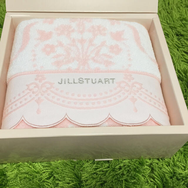 JILLSTUART(ジルスチュアート)のJILL STUART スウィートブロッサム バスタオル ギフト インテリア/住まい/日用品の日用品/生活雑貨/旅行(タオル/バス用品)の商品写真