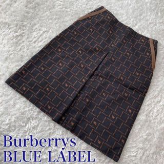 バーバリーブルーレーベル(BURBERRY BLUE LABEL)のレア☆ バーバリーズ　ブルーレーベル　膝丈スカート　ブラック　総柄　ホースロゴ(ひざ丈スカート)