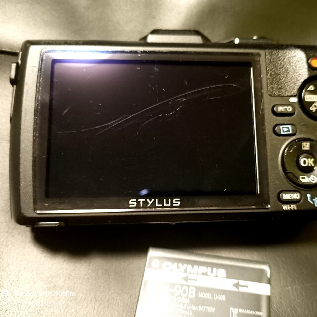 OLYMPUS(オリンパス)のOLYMPUS　TG-4。 スマホ/家電/カメラのカメラ(コンパクトデジタルカメラ)の商品写真