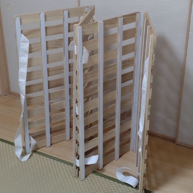 ニトリ(ニトリ)のニトリ　桐すのこベッド 4つ折り　シングル　2個目 インテリア/住まい/日用品のベッド/マットレス(すのこベッド)の商品写真