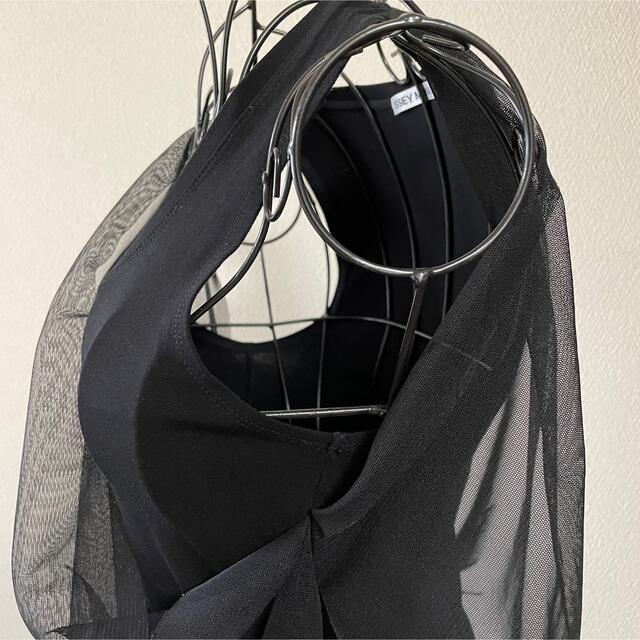 ISSEY MIYAKE(イッセイミヤケ)のISSEY MIYAKE イッセイミヤケ　タンクトップ　カットソー　オーガンジー レディースのトップス(タンクトップ)の商品写真