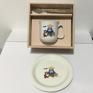 メイジ(明治)のカールティータイムセット(食器)