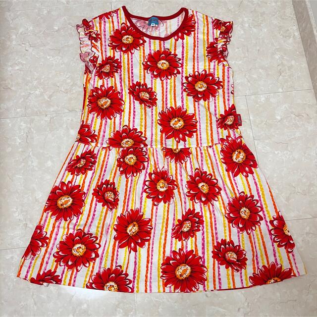 KENZO(ケンゾー)のKENZO 花柄　ワンピース　140 キッズ/ベビー/マタニティのキッズ服女の子用(90cm~)(ワンピース)の商品写真