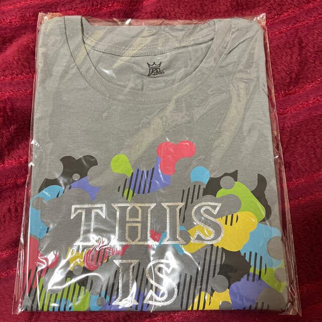 嵐(アラシ)の嵐　THIS IS 嵐　Tシャツ(グレー) エンタメ/ホビーのタレントグッズ(アイドルグッズ)の商品写真