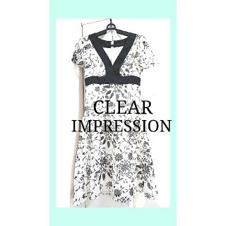 クリアインプレッション(CLEAR IMPRESSION)の【CLEARIMPRESSION】花柄胸元切り替えワンピース  白  S(ひざ丈ワンピース)