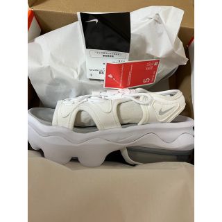 ナイキ(NIKE)の新品 NIKE エアマックスココ　22(サンダル)