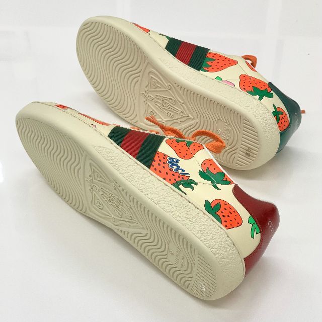 Gucci(グッチ)の4273 未使用 グッチ エース レザー イチゴ スニーカー レディースの靴/シューズ(スニーカー)の商品写真