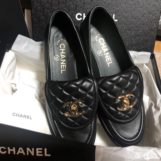 CHANEL ローファー