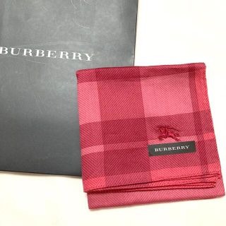 バーバリー(BURBERRY)のバーバリー　ハンカチ　赤(ハンカチ)