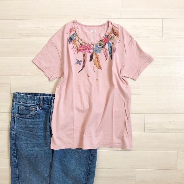 rehacer(レアセル)の春夏に映えるナチュラルピンクカラーのベーシックシルエットユニセックスTシャツ メンズのトップス(Tシャツ/カットソー(半袖/袖なし))の商品写真