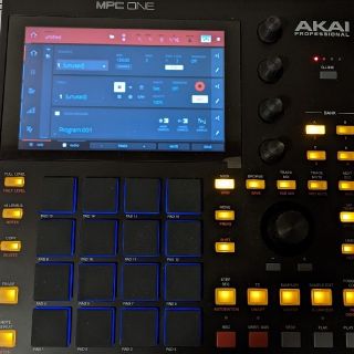 【パチ・パチーノ様専用】Akai mpc one(MIDIコントローラー)