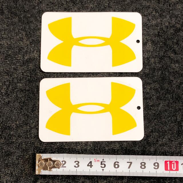 UNDER ARMOUR(アンダーアーマー)のアンダーアーマーステッカー(イエロー)2枚 その他のその他(その他)の商品写真