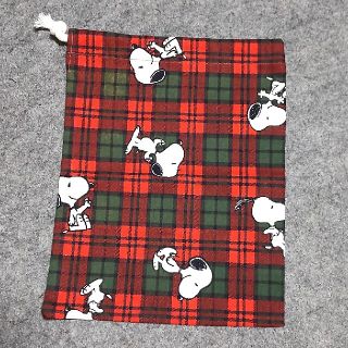 スヌーピー(SNOOPY)のSnoopy ハンドメイド きんちゃく袋 赤 緑 タータンチェック(その他)